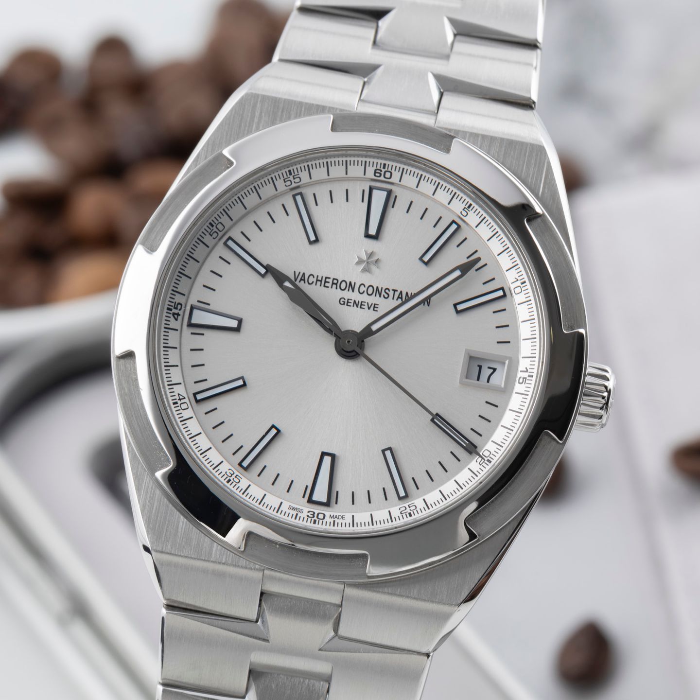 Vacheron Constantin Overseas 4500V/110A-B126 (Unknown (random serial)) - Silver dial 42 mm Steel case (3/8)