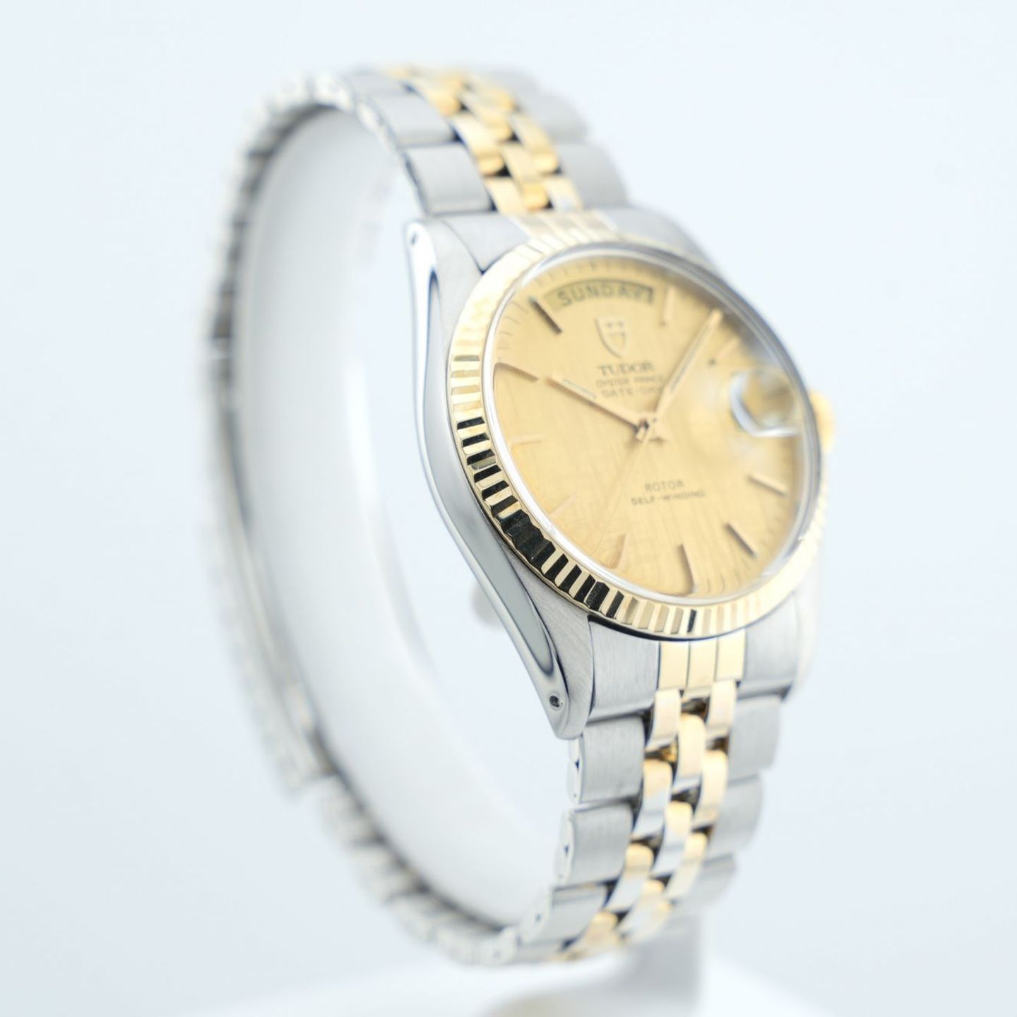 Tudor Prince Date Day 94613 - (8/8)