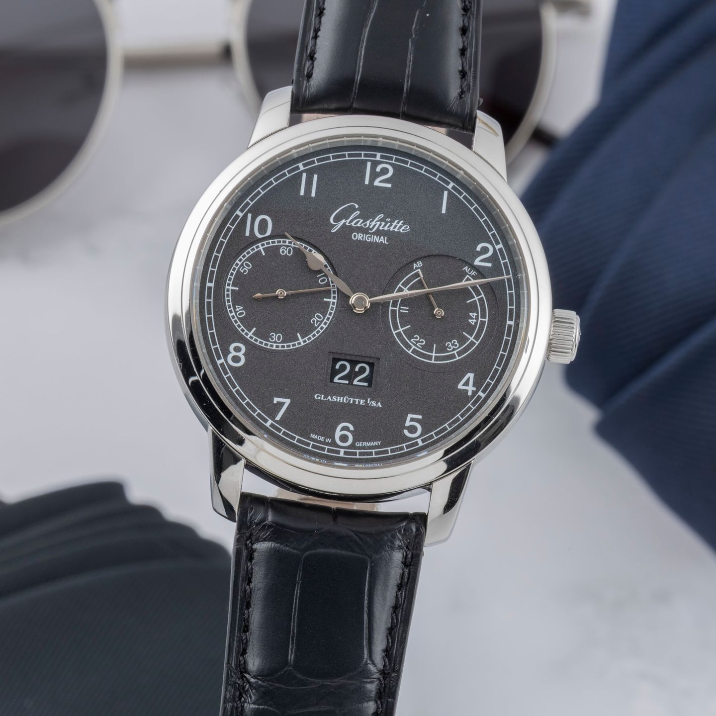 Glashütte Original Senator Observer 100-14-02-02-04 (2014) - Grey dial 44 mm Steel case (3/8)