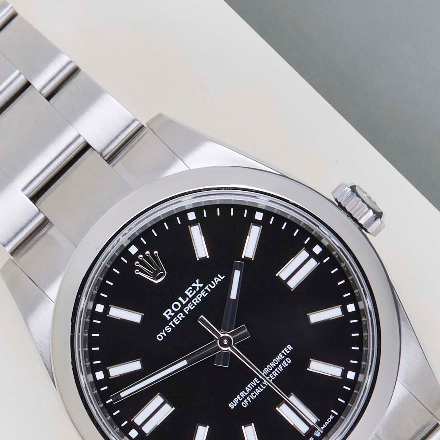 Rolex Oyster Perpetual 41 134300 (2026) - 41 mm Steel case (3/8)