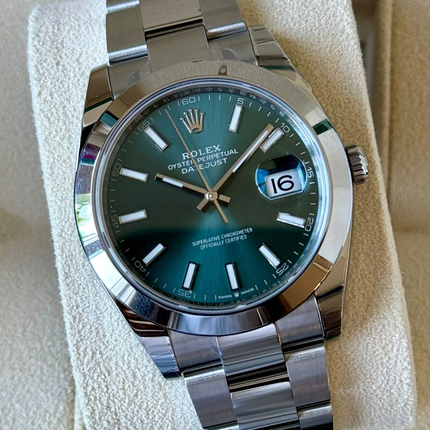 Rolex Datejust 41 126300 (2024) - Groen wijzerplaat 41mm Staal (1/7)