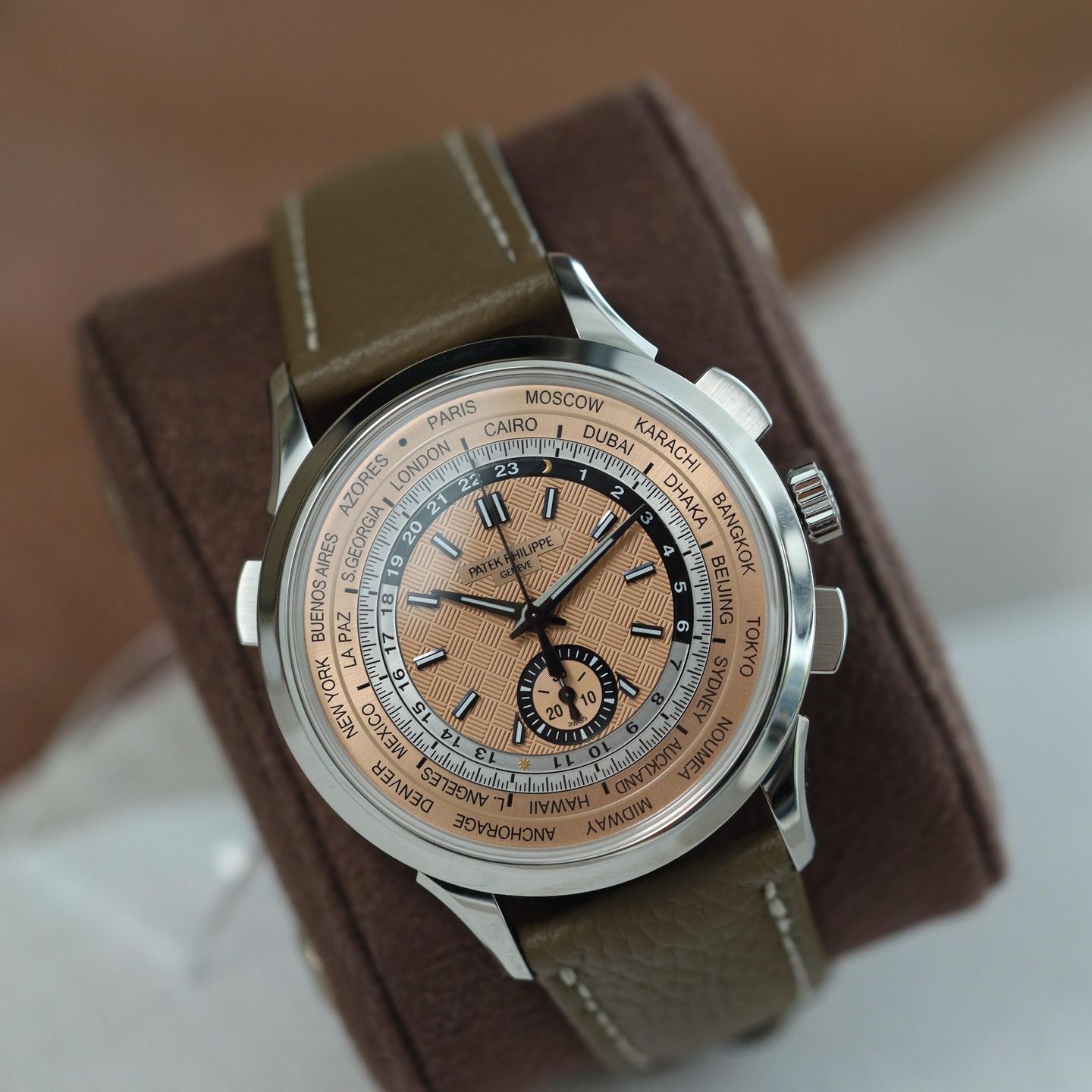 Patek Philippe Complications 5935A (2024) - 42 mm Steel case (1/5)