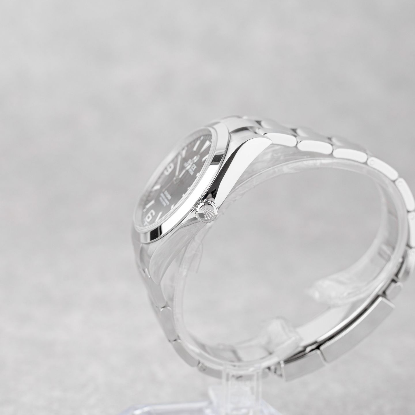 Rolex Explorer 214270 (2020) - Black dial 39 mm Steel case (4/8)