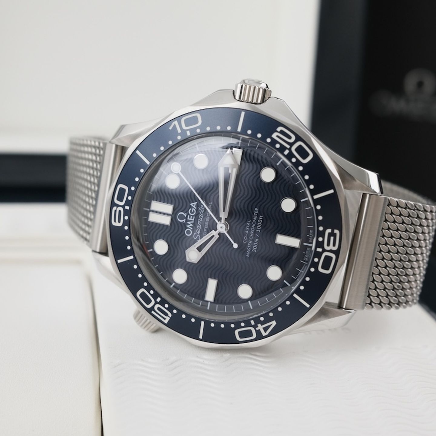 Omega Seamaster Diver 300 M 210.30.42.20.03.002 (2023) - Blue dial 42 mm Steel case (4/8)