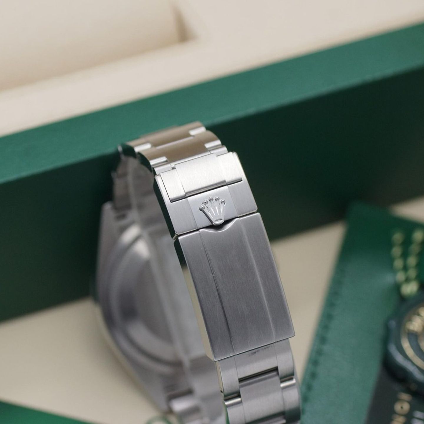 Rolex Explorer 124270 - (8/8)