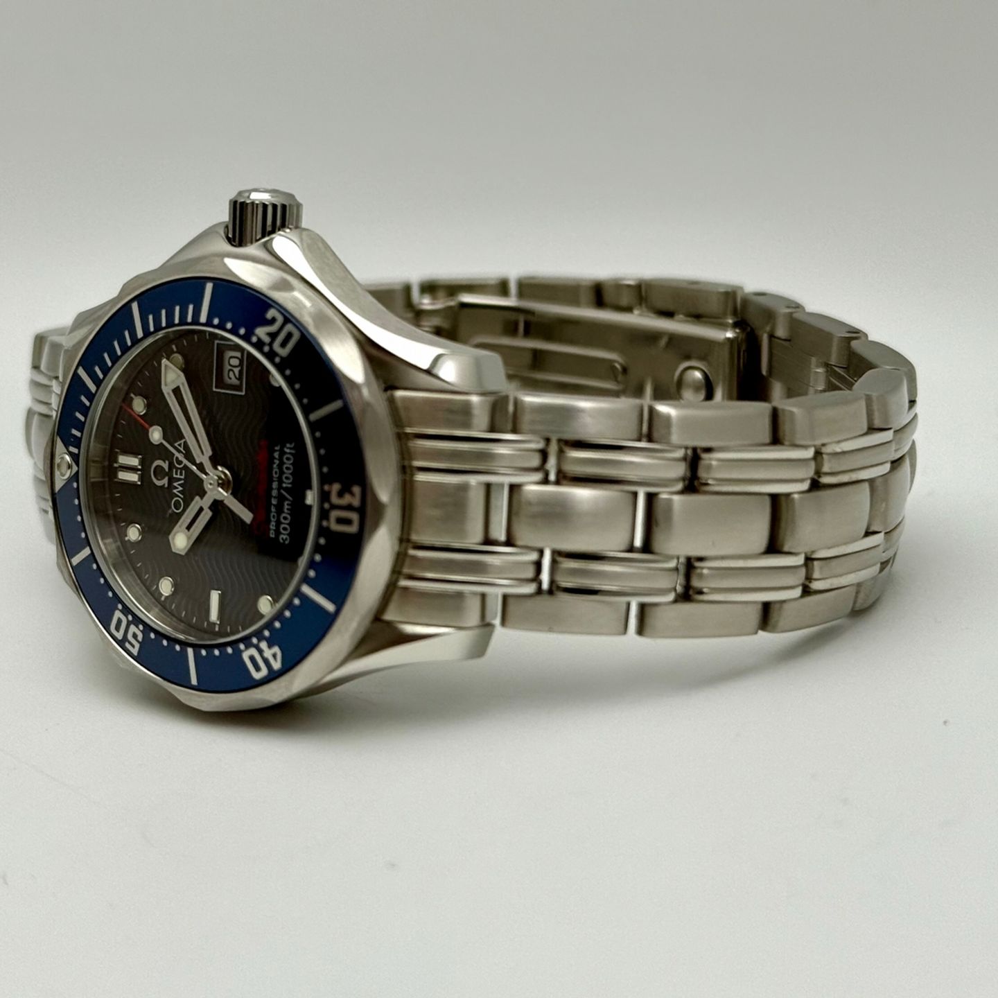 Omega Seamaster Diver 300 M 2224.80.00 (2010) - Blue dial 28 mm Steel case (5/8)