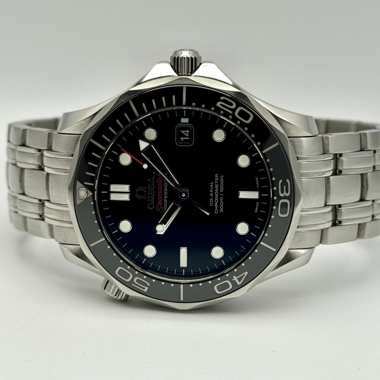 Omega Seamaster Diver 300 M 212.30.41.20.01.003 - (2/8)