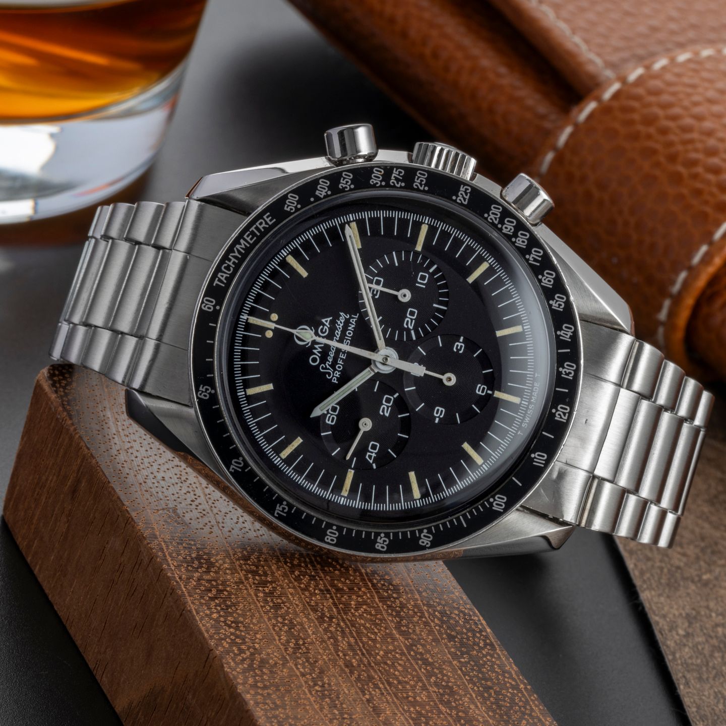 Omega Speedmaster Professional Moonwatch DA 145.0022 (Unknown (random serial)) - Black dial 42 mm Steel case (2/8)