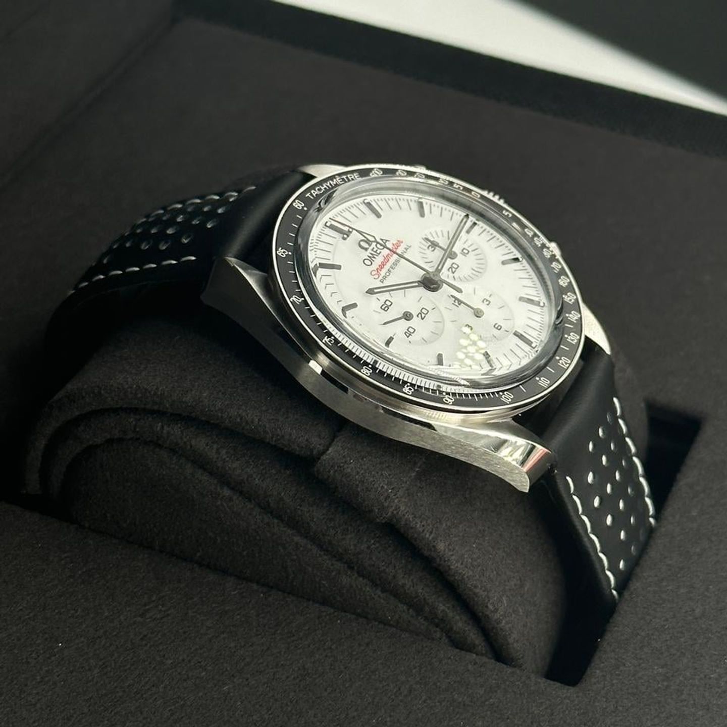 Omega Speedmaster Professional Moonwatch 310.32.42.50.04.002 - (4/9)