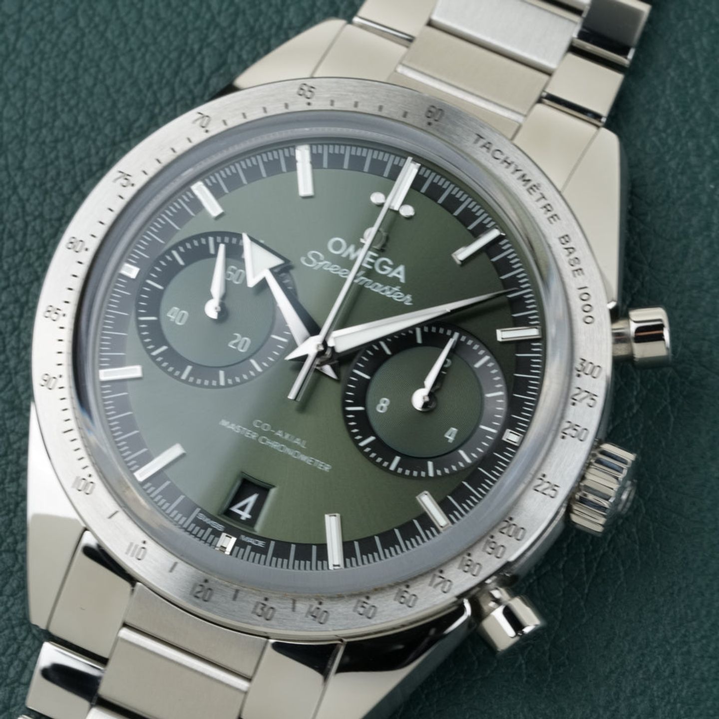Omega Speedmaster '57 332.10.41.51.10.001 (2022) - Groen wijzerplaat 41mm Staal (2/8)