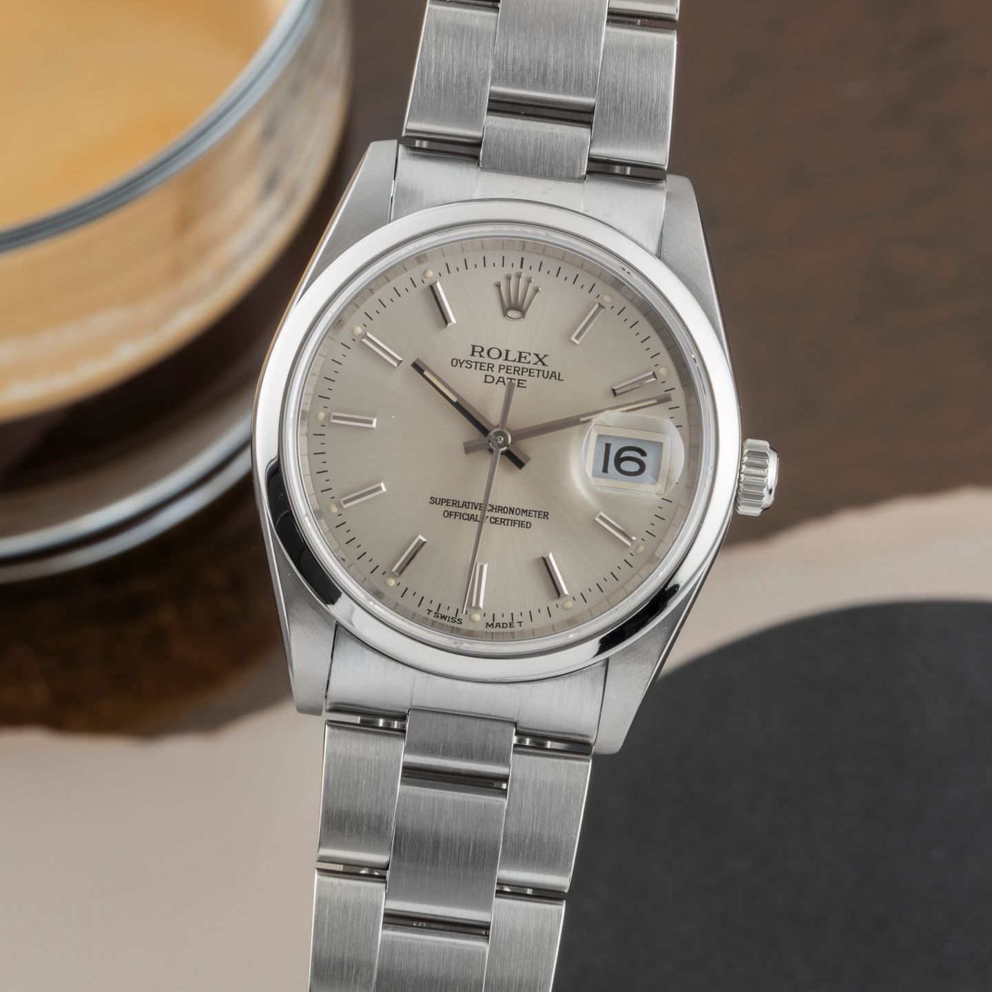Rolex Oyster Perpetual Date 15200 - (3/8)