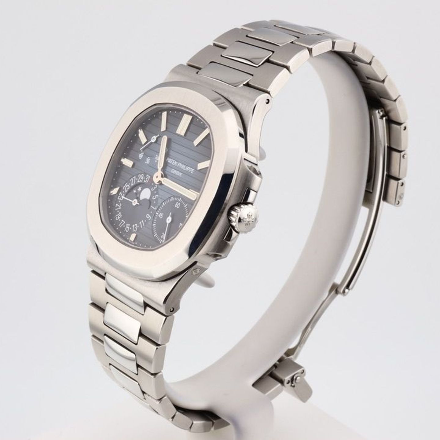 Patek Philippe Nautilus 5712/1A-001 - (2/8)