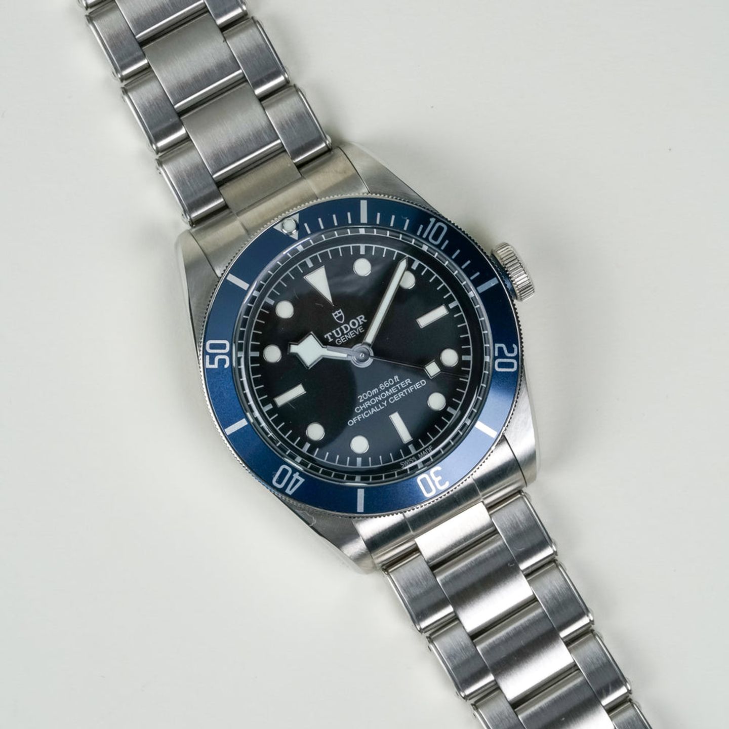 Tudor Black Bay 79230B (2024) - Black dial 41 mm Steel case (4/8)