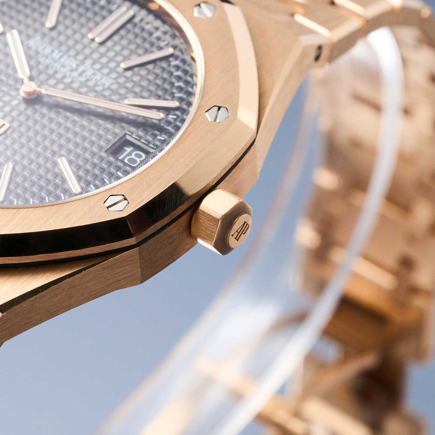 Audemars Piguet Royal Oak Jumbo 16202OR.OO.1240OR.01 (2022) - Grey dial 39 mm Rose Gold case (5/7)
