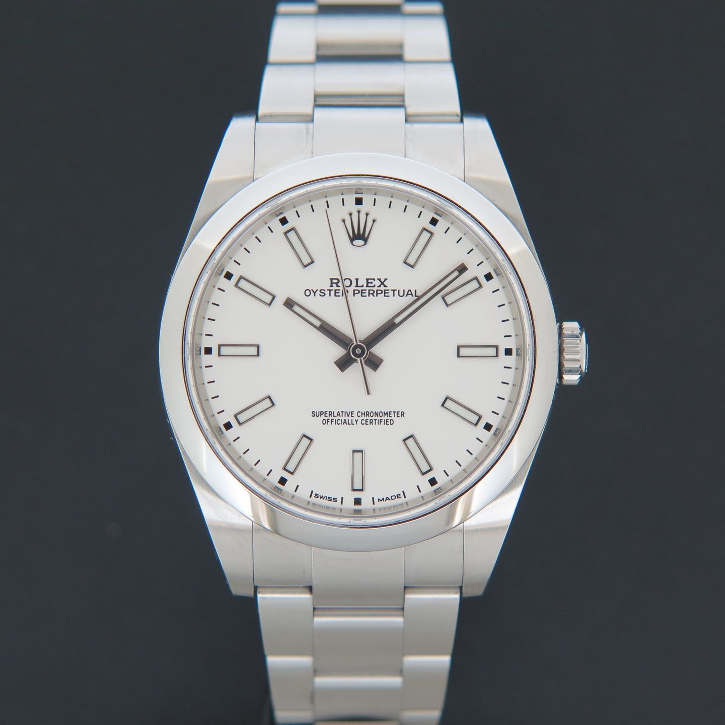 Rolex Oyster Perpetual 39 114300 (2019) - 39 mm Steel case (3/4)