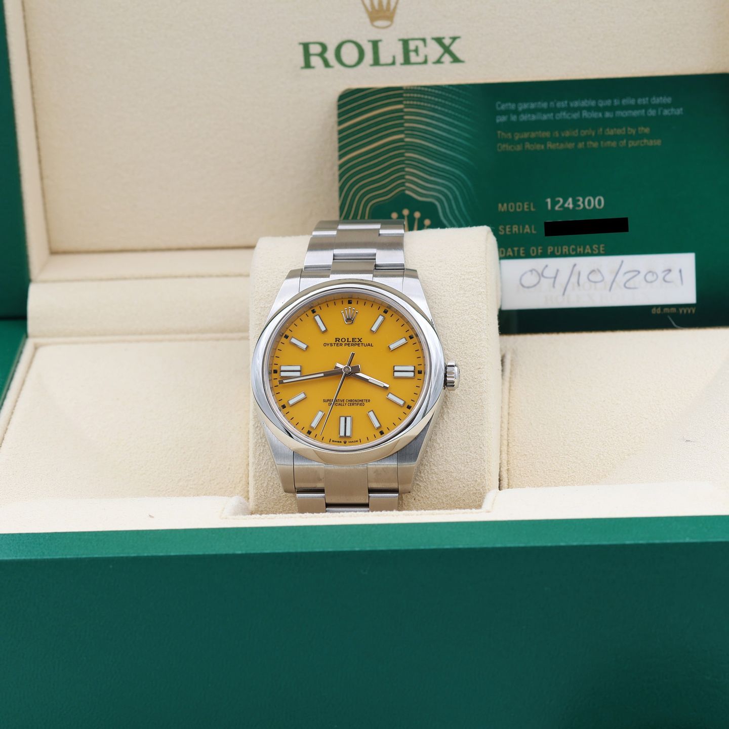 Rolex Oyster Perpetual 41 124300 (2021) - Yellow dial 41 mm Steel case (2/8)