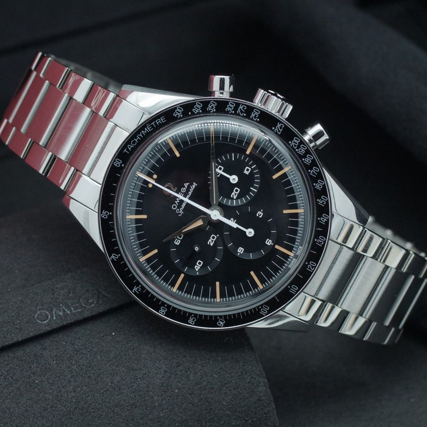 Omega Speedmaster 310.30.40.50.06.001 - (1/8)
