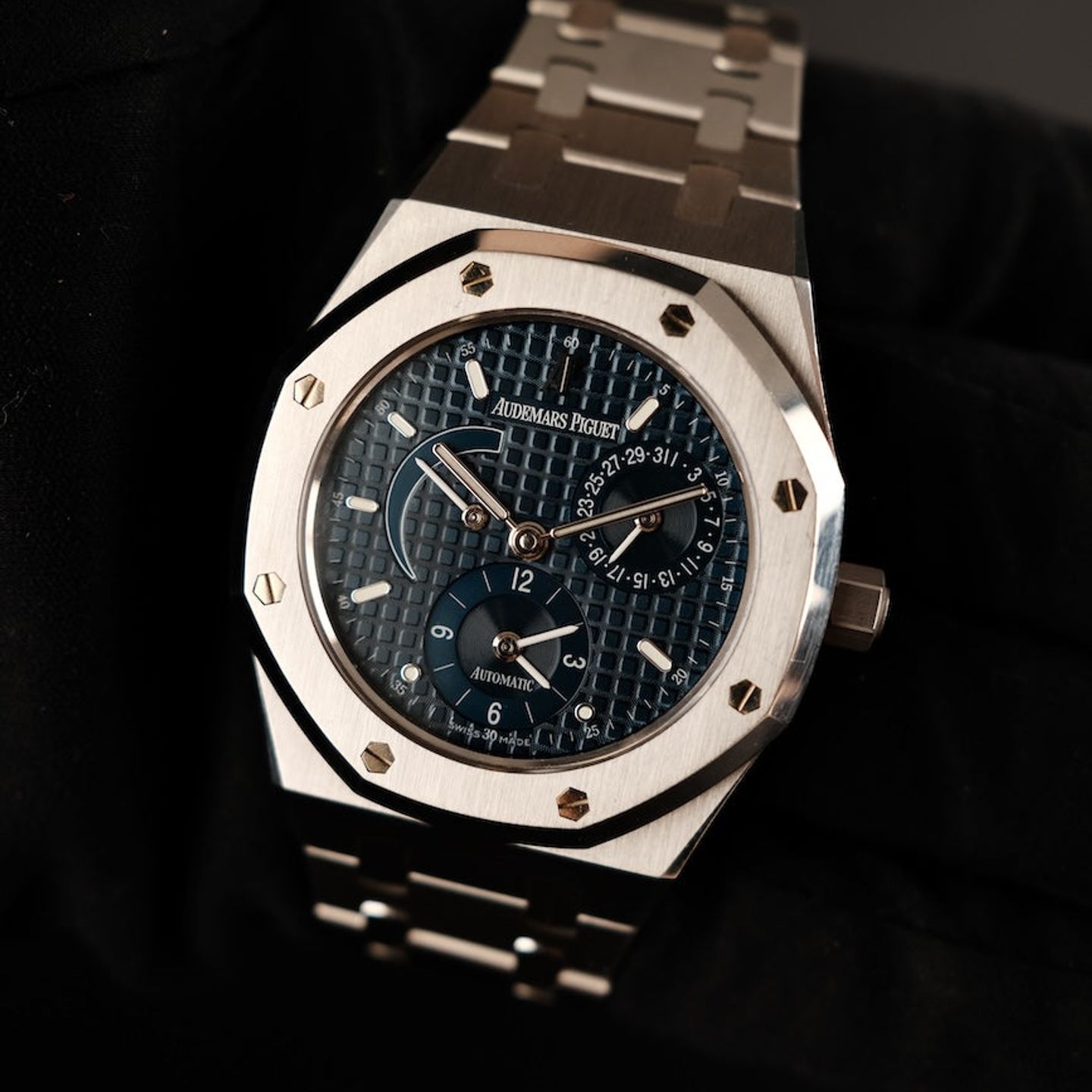 Audemars Piguet Royal Oak Dual Time 25730ST.OO.0789ST.01 (1994) - Blauw wijzerplaat 36mm Staal (1/8)