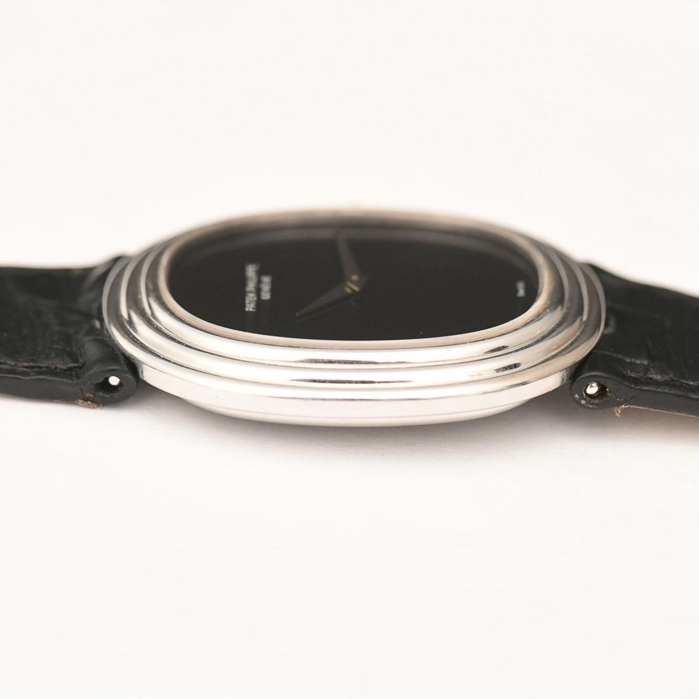 Patek Philippe Golden Ellipse 3634 (1975) - Blue dial 33 mm Yellow Gold case (7/8)