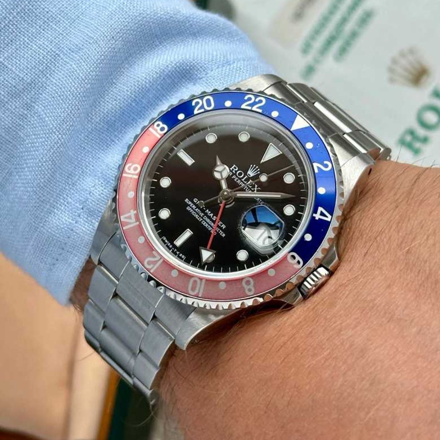 Rolex GMT-Master 16700 (1997) - Black dial 40 mm Steel case (3/8)