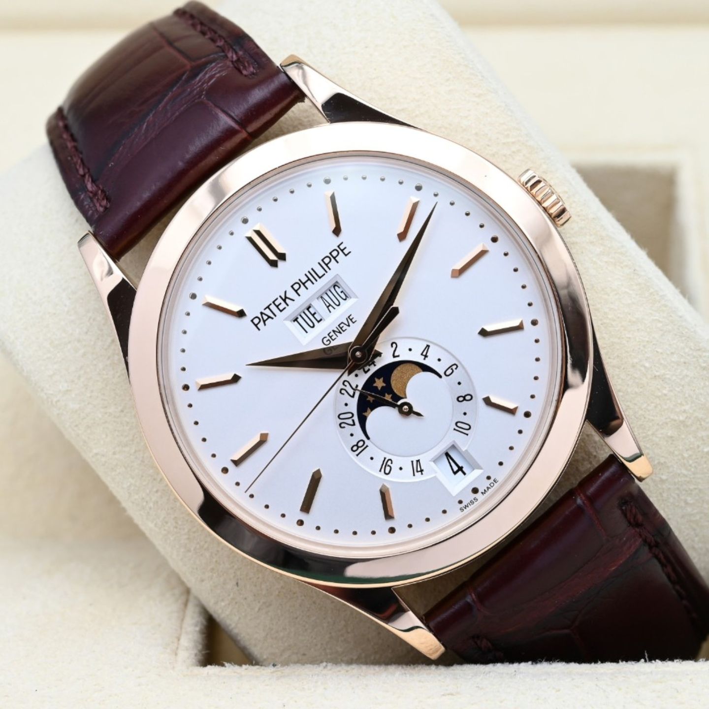 Patek Philippe Annual Calendar 5396R - (1/8)