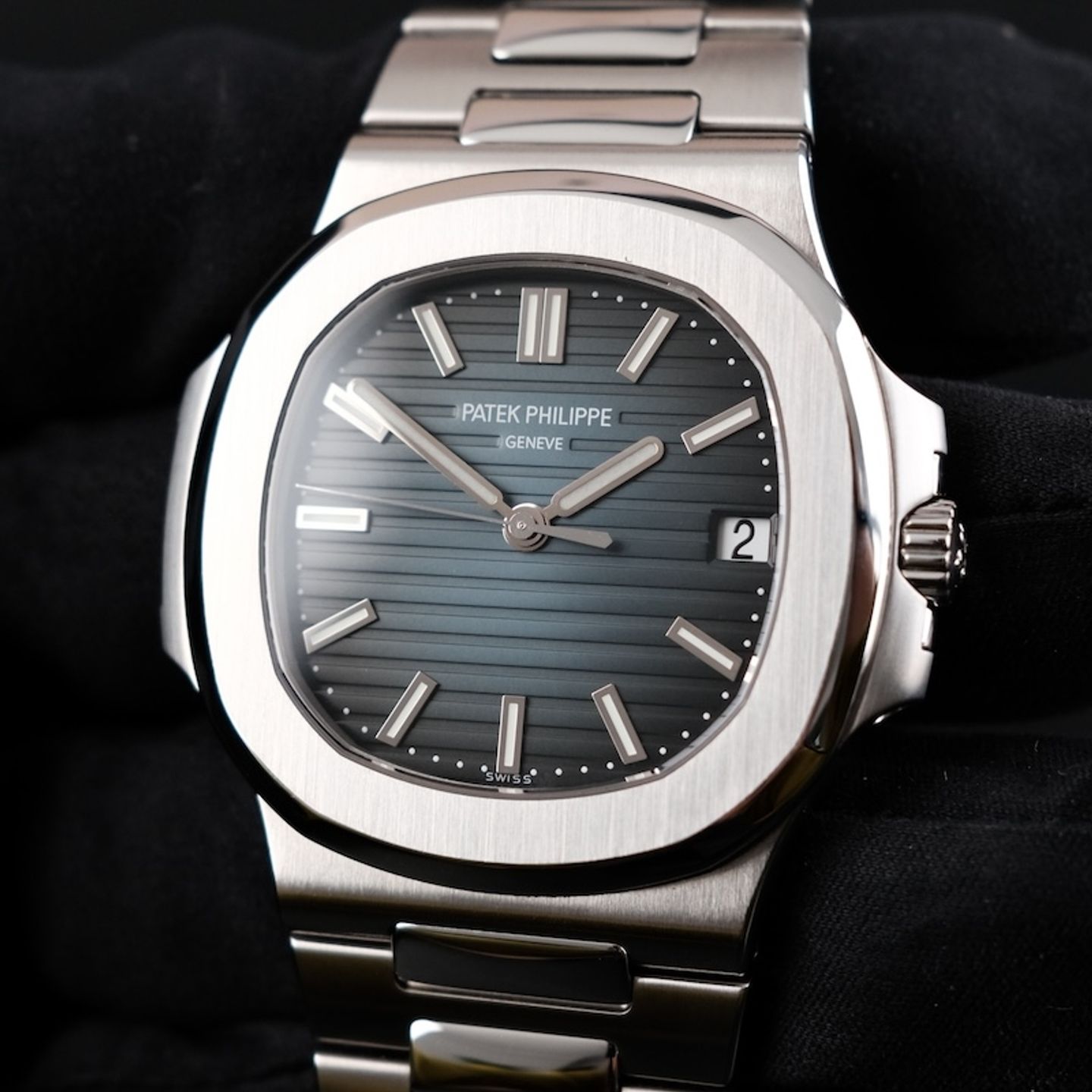 Patek Philippe Nautilus 5711 (Unknown (random serial)) - Blue dial 40 mm Steel case (5/8)