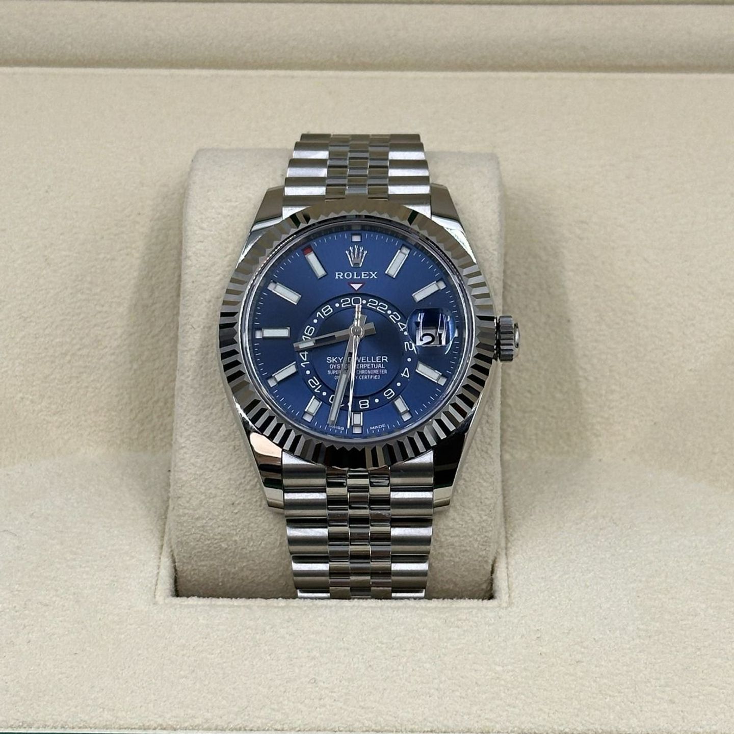 Rolex Sky-Dweller 326934 (Unknown (random serial)) - Blue dial 42 mm Steel case (4/8)