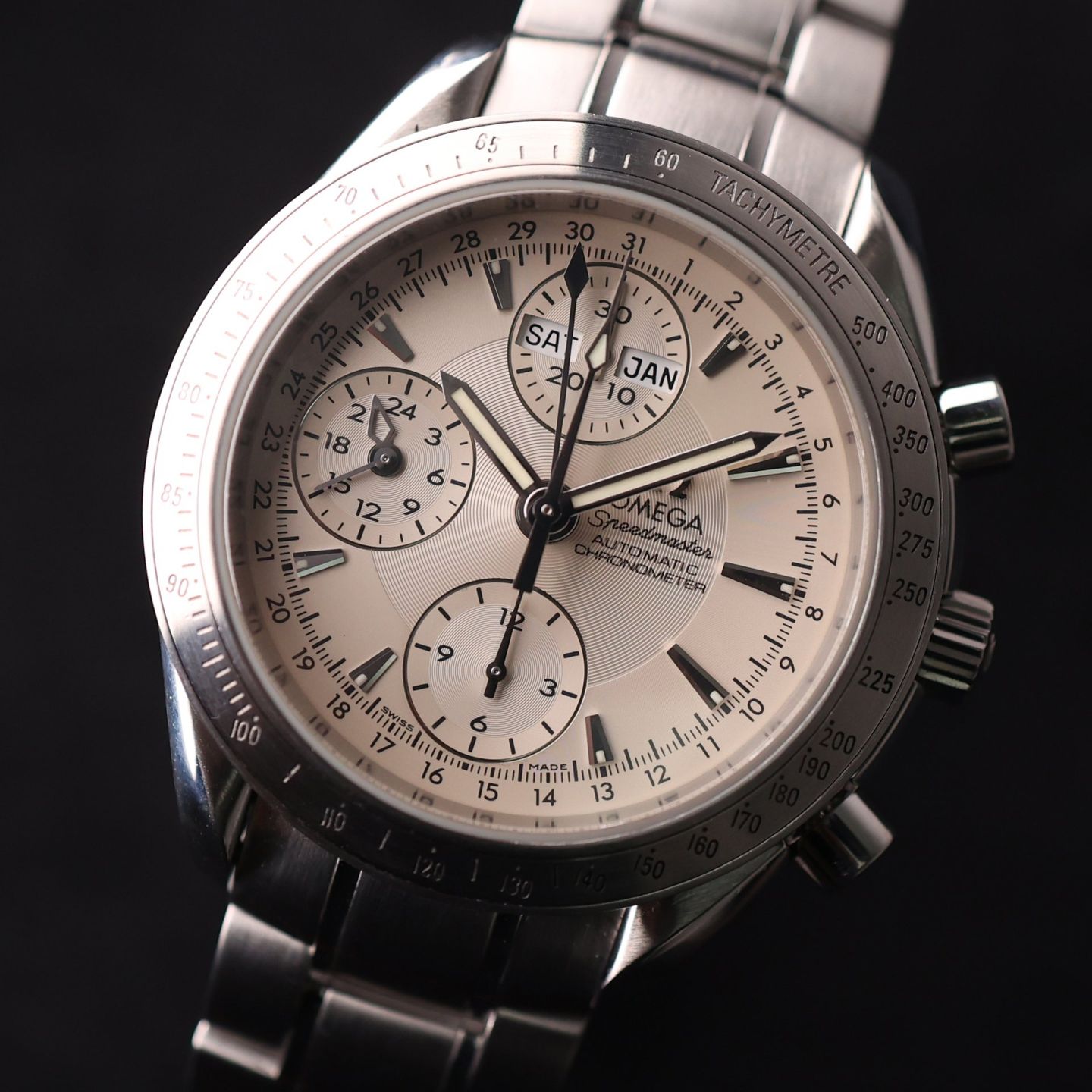 Omega Speedmaster Day Date 3221.30 (2010) - Silver dial 40 mm Steel case (2/3)