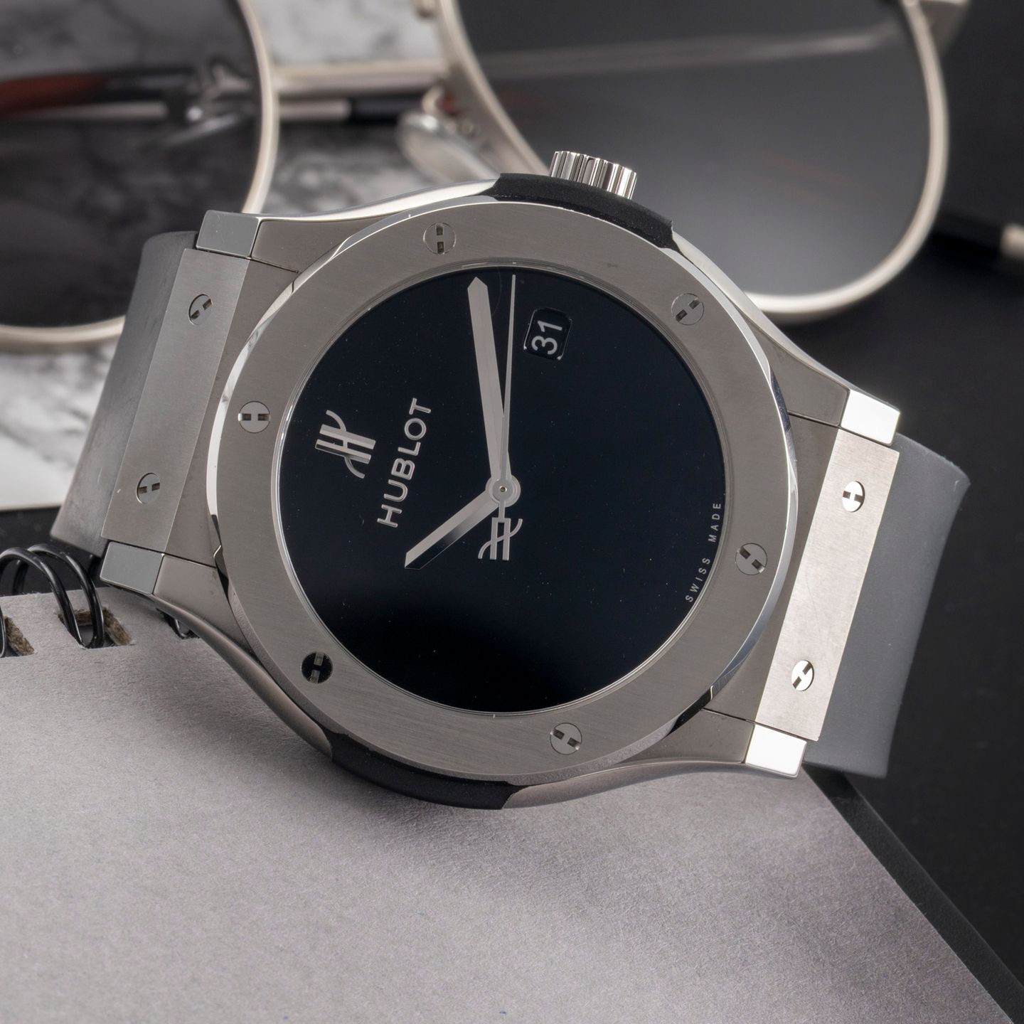 Hublot Classic Fusion 511.NX.1270.RX.MDM40 (Unknown (random serial)) - Black dial 45 mm Titanium case (2/8)