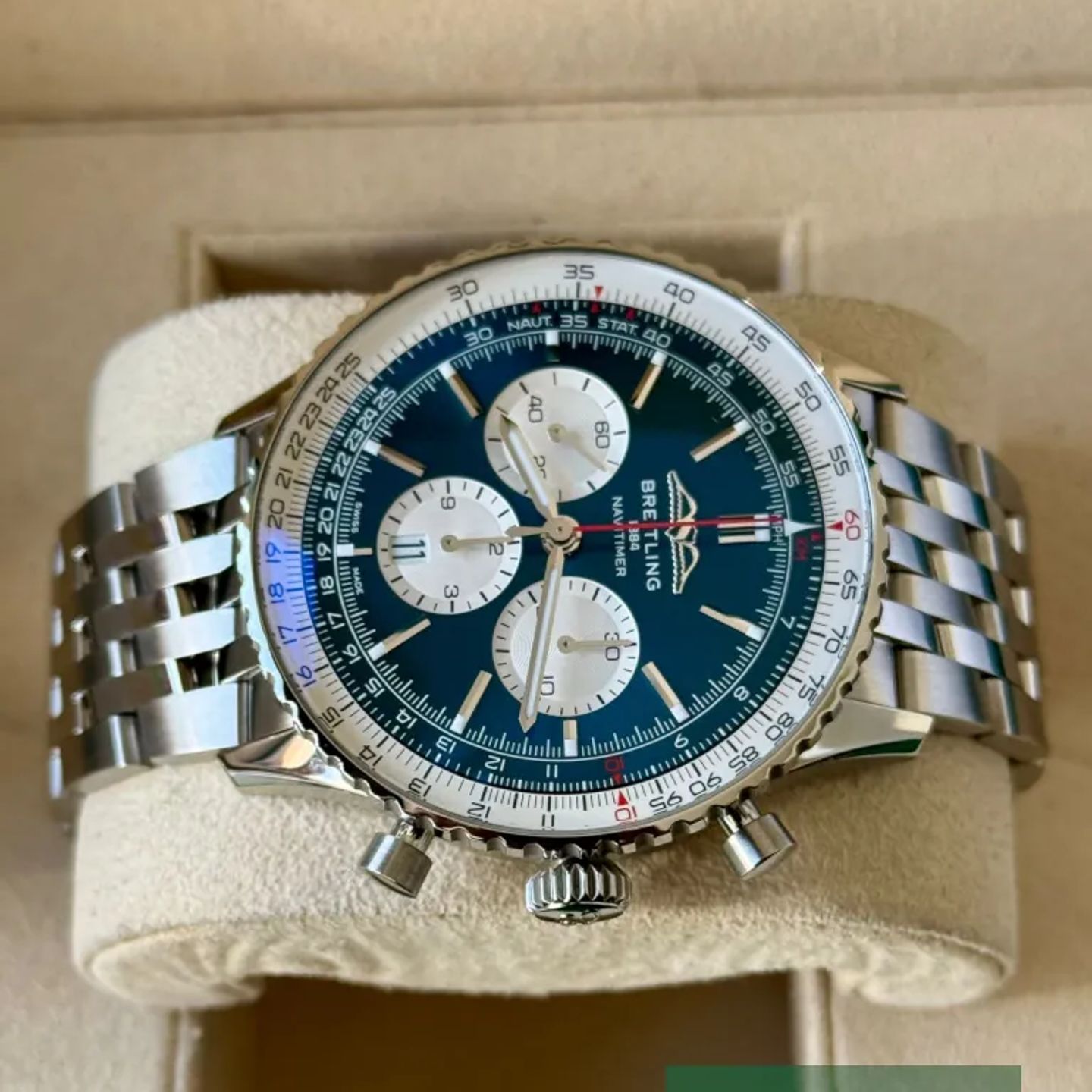 Breitling Navitimer 01 (46 MM) AB0137211C1A1 - (4/7)