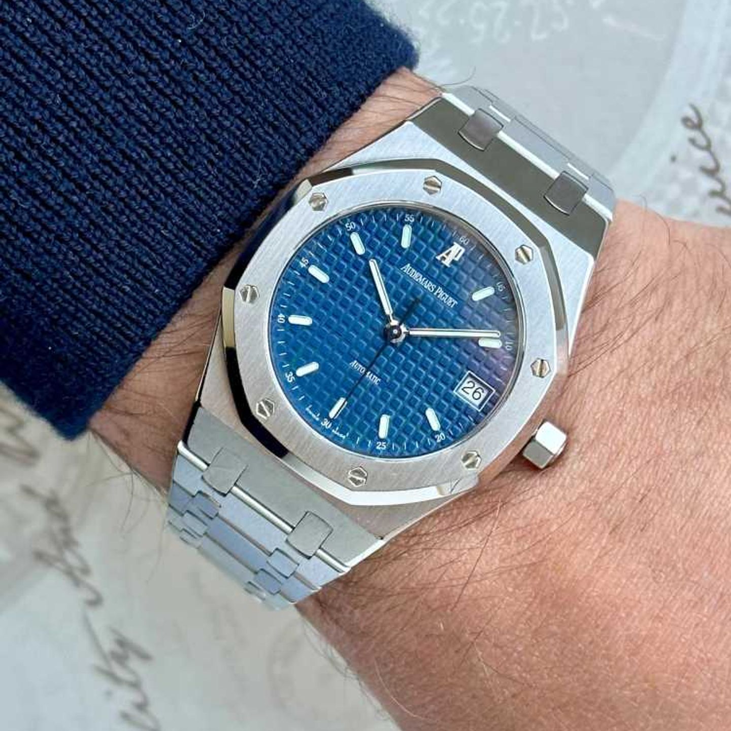 Audemars Piguet Royal Oak 14790 (2001) - Blauw wijzerplaat 36mm Staal (4/8)