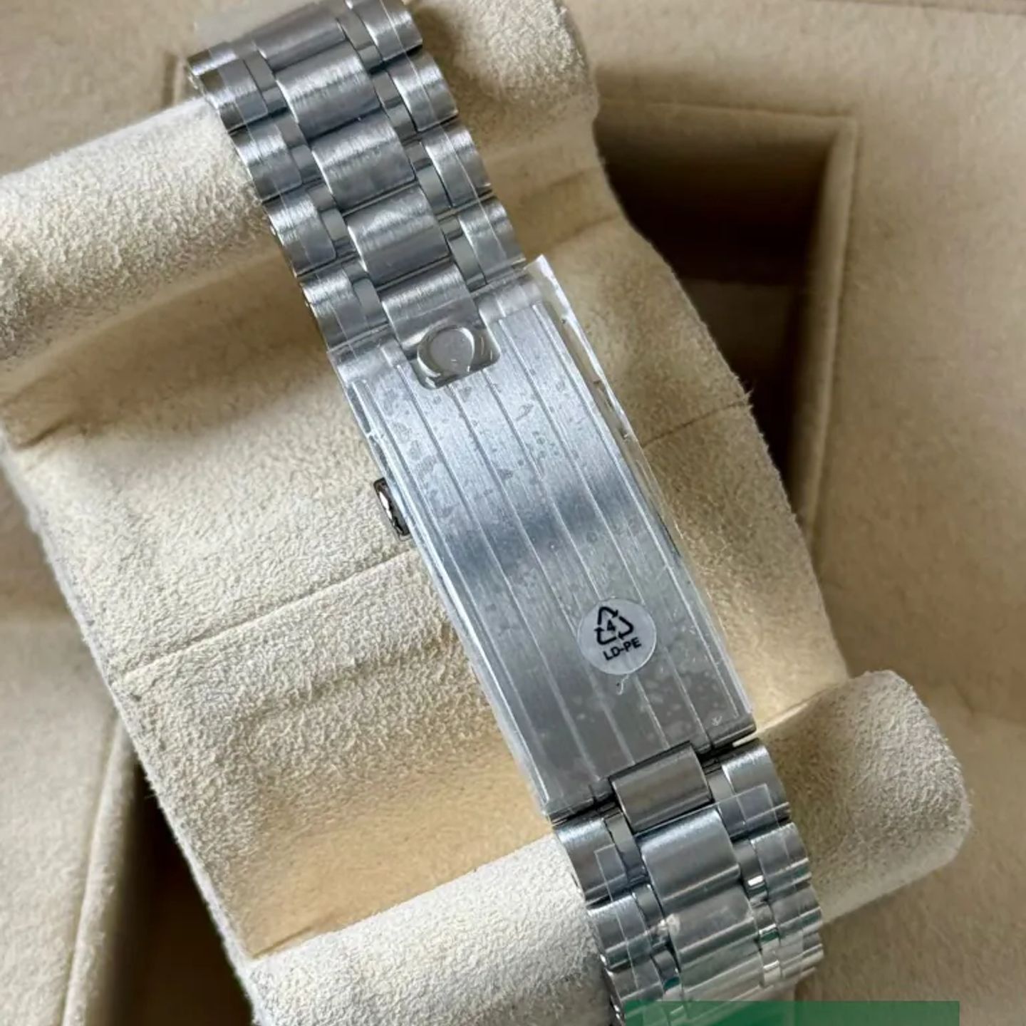 Omega Speedmaster Professional Moonwatch 310.30.42.50.01.002 (2026) - Black dial 42 mm Steel case (6/7)