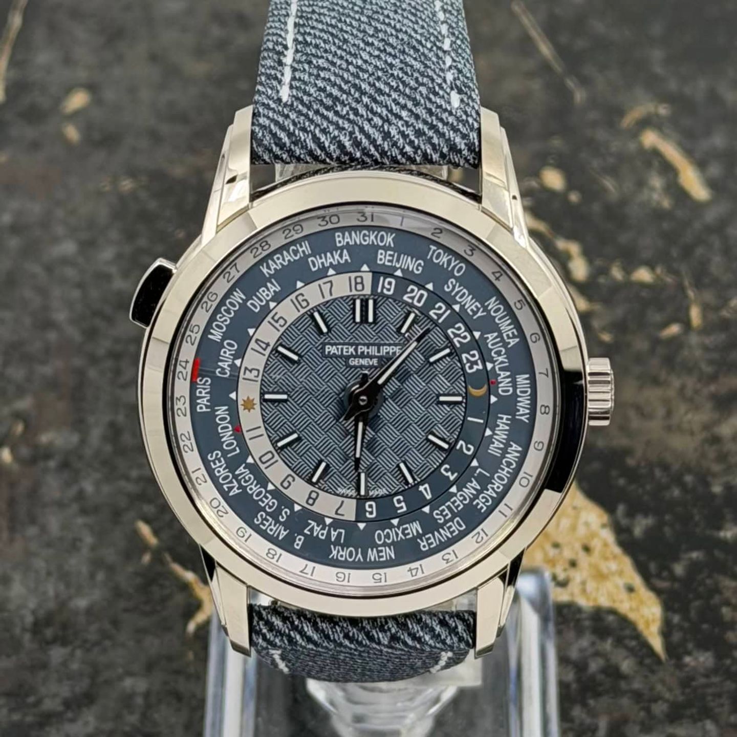 Patek Philippe World Time 5330G-001 - (2/8)
