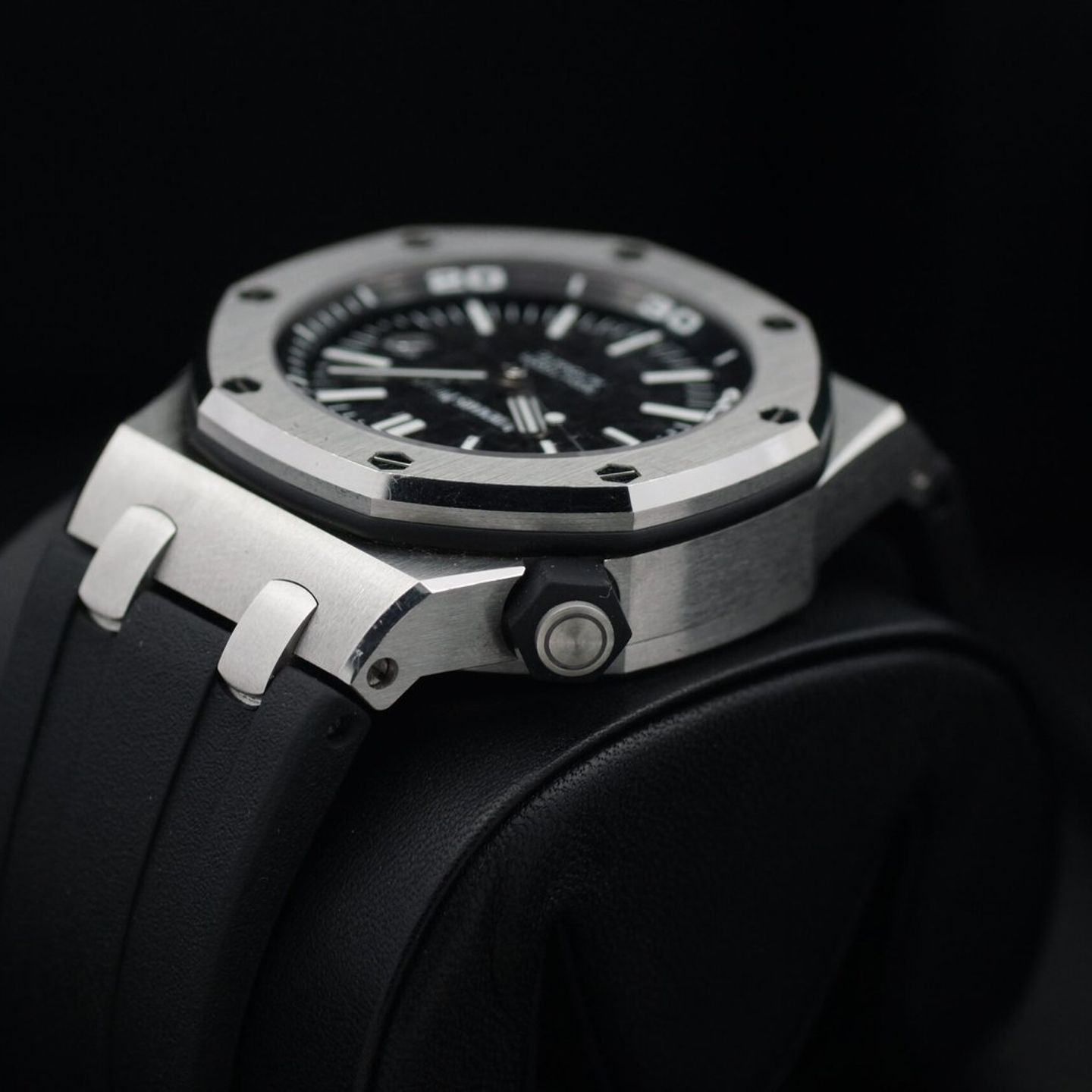 Audemars Piguet Royal Oak Offshore Diver 15710ST - (7/8)