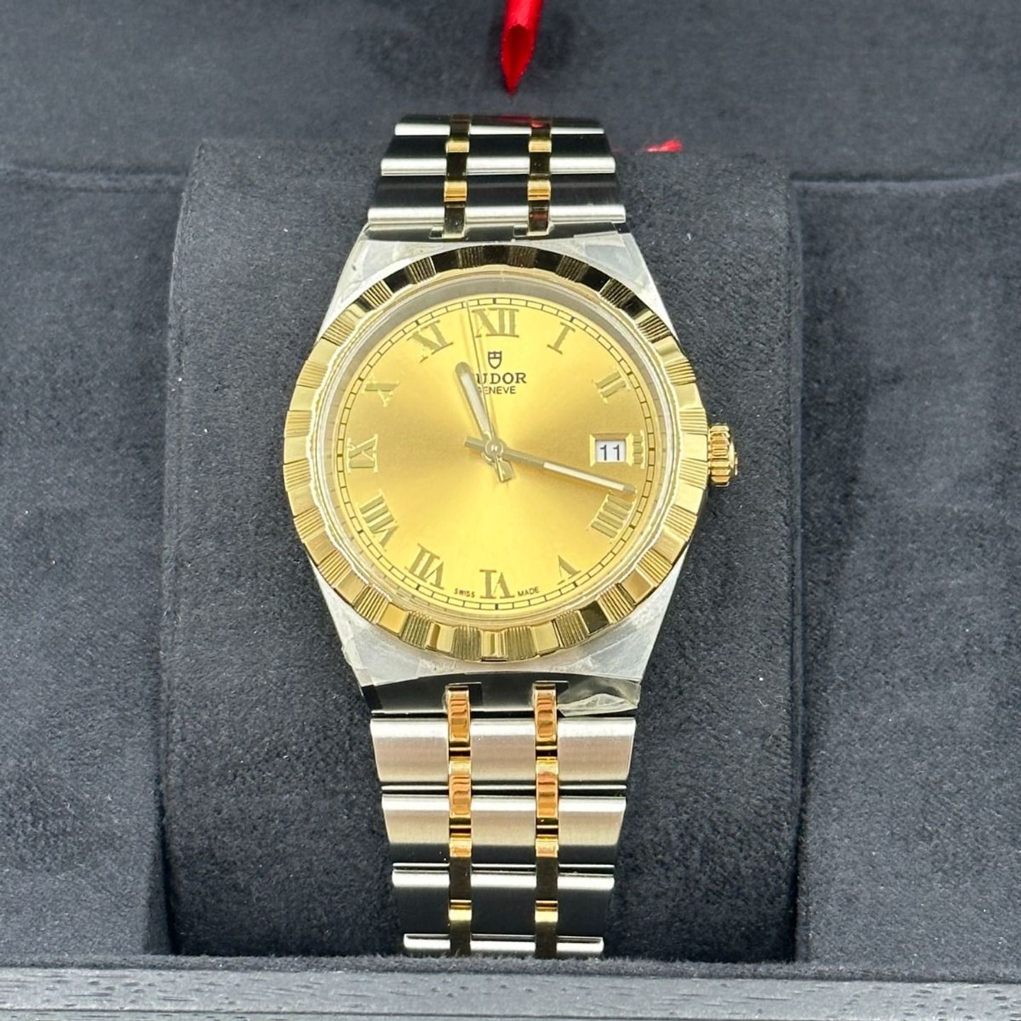 Tudor Royal 28503-0003 (2022) - Champagne wijzerplaat 38mm Staal (5/8)