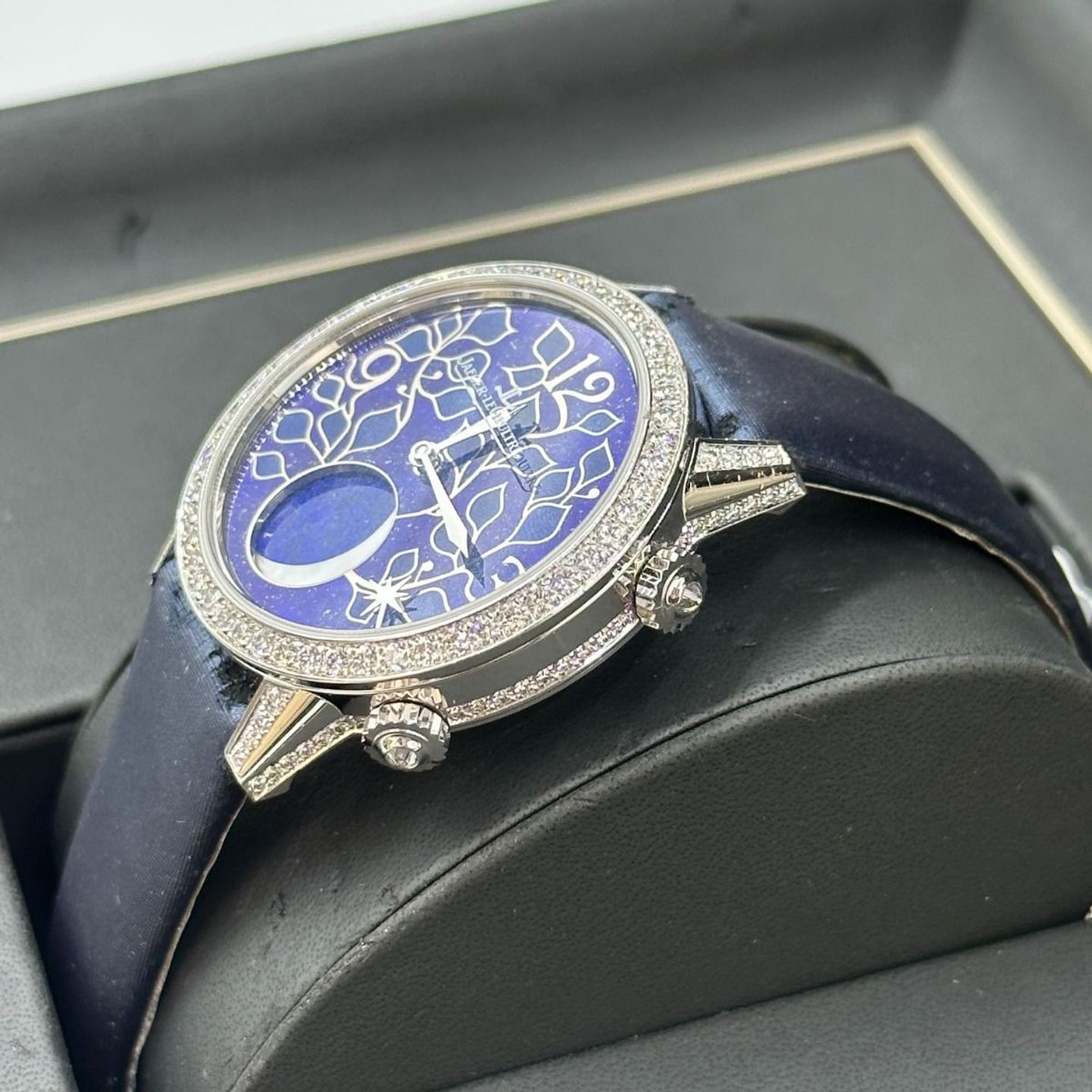 Jaeger-LeCoultre Rendez-Vous Q35334E1 (2024) - Blauw wijzerplaat 39mm Witgoud (5/8)