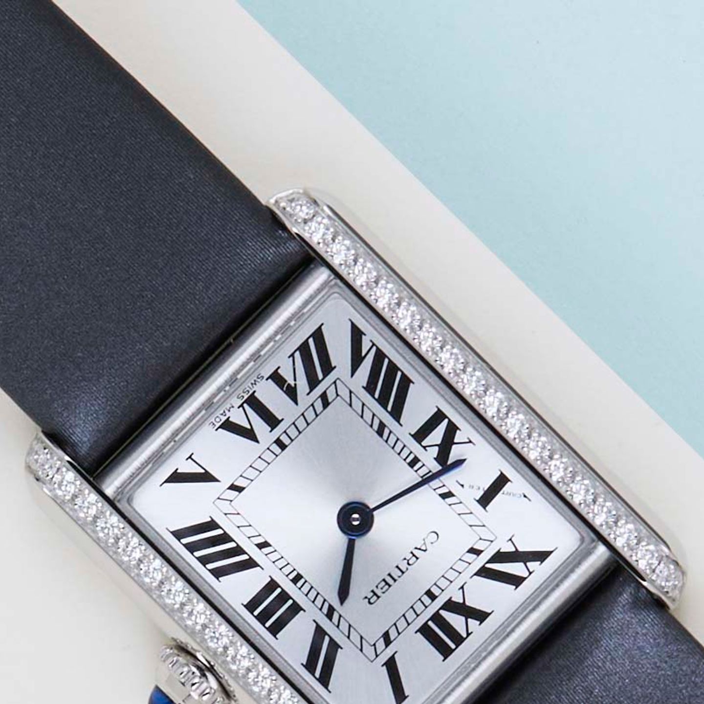 Cartier Tank W4TA0031 (2025) - Silver dial 30 mm Steel case (4/8)