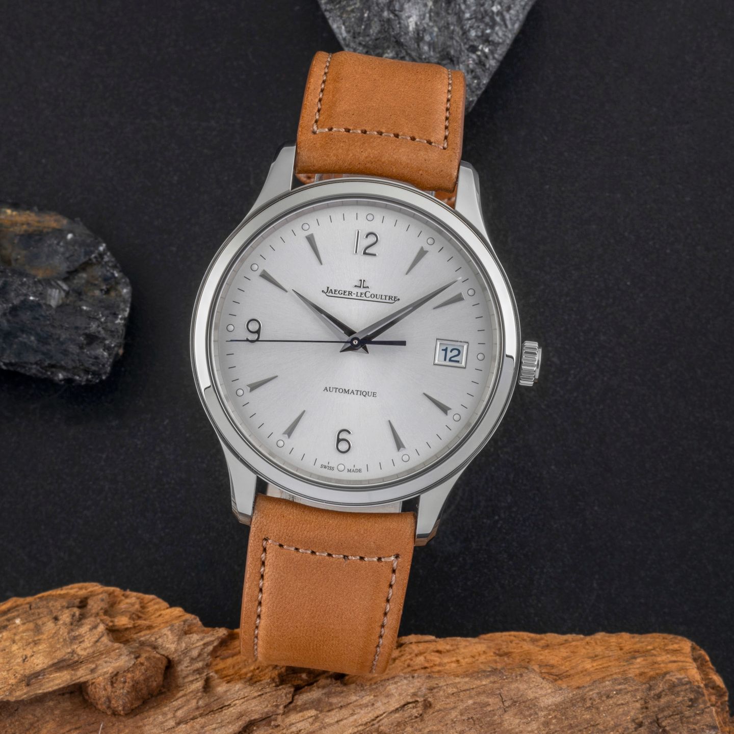 Jaeger-LeCoultre Master Control Date Q4018420 (Unknown (random serial)) - Silver dial 40 mm Steel case (1/8)