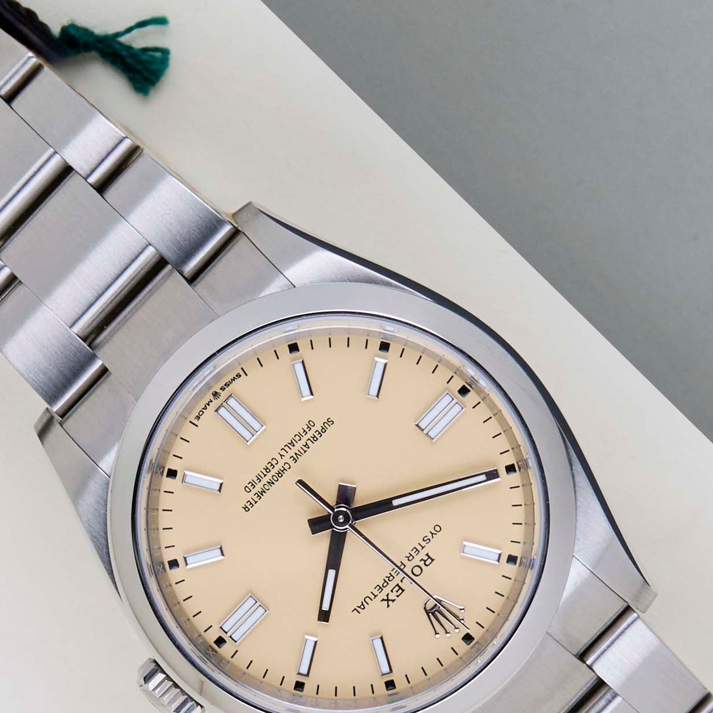 Rolex Oyster Perpetual 36 126000 (2025) - Beige wijzerplaat 36mm Staal (4/8)