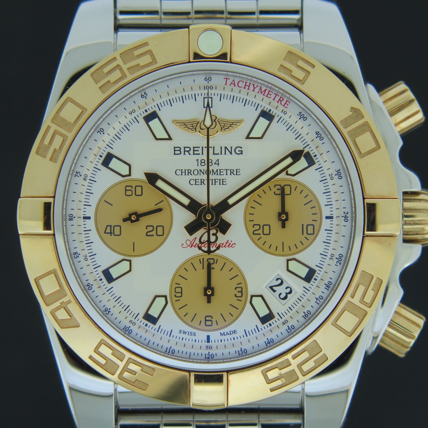Breitling Chronomat 41 CB014012G713378C (2020) - Silver dial 41 mm Gold/Steel case (2/6)