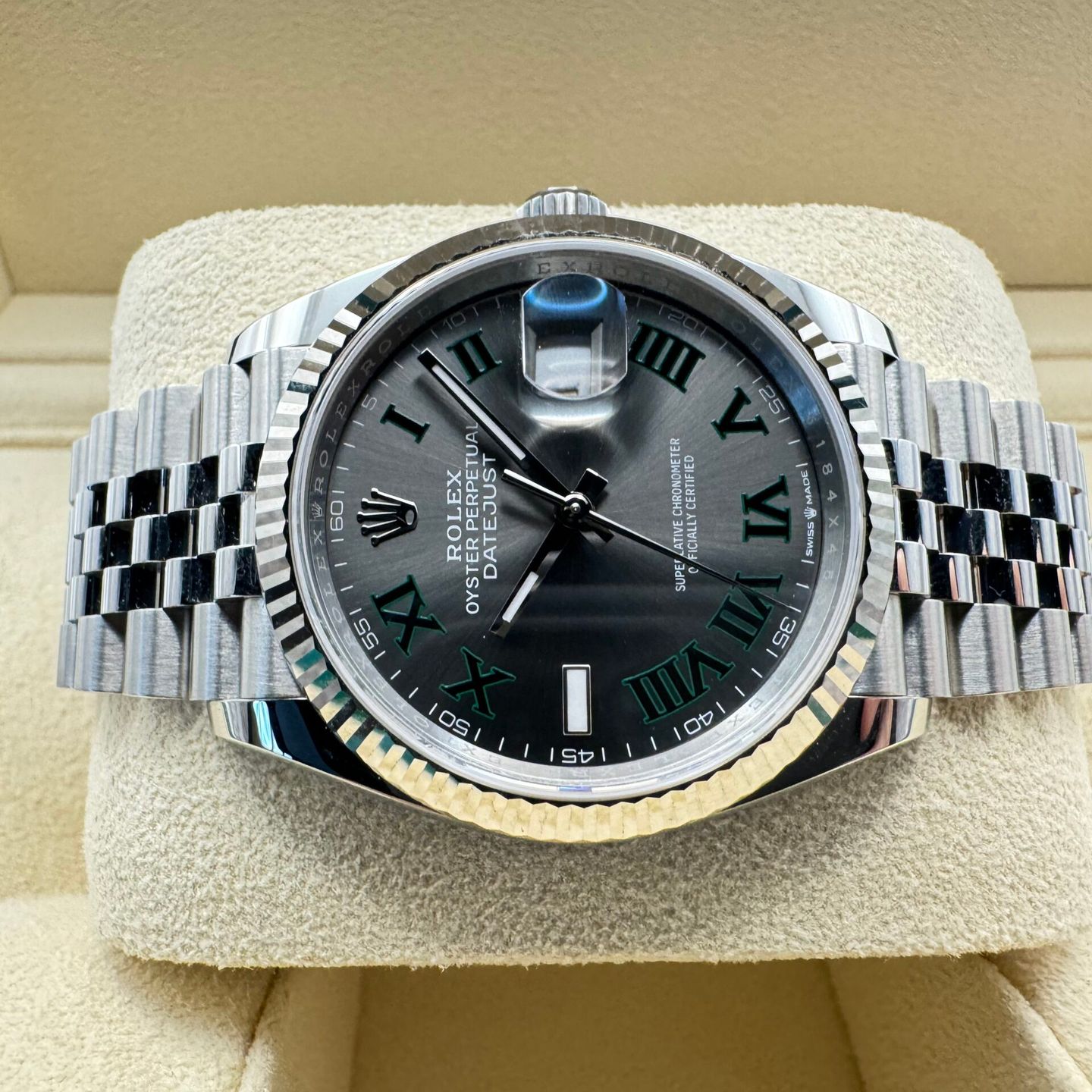 Rolex Datejust 36 126234 (2024) - Zilver wijzerplaat 36mm Staal (4/8)