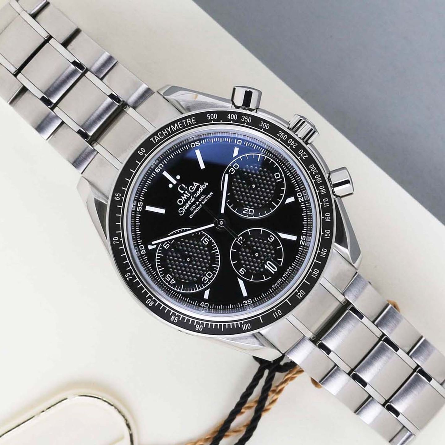 Omega Speedmaster Racing 326.30.40.50.01.001 (2019) - Black dial 40 mm Steel case (1/8)