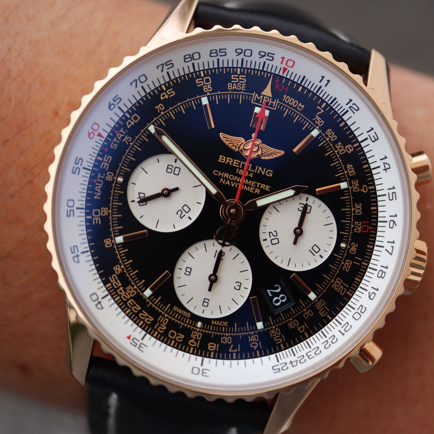 Breitling Navitimer 01 RB012012/BA49 (2024) - Zwart wijzerplaat 43mm Roodgoud (1/8)