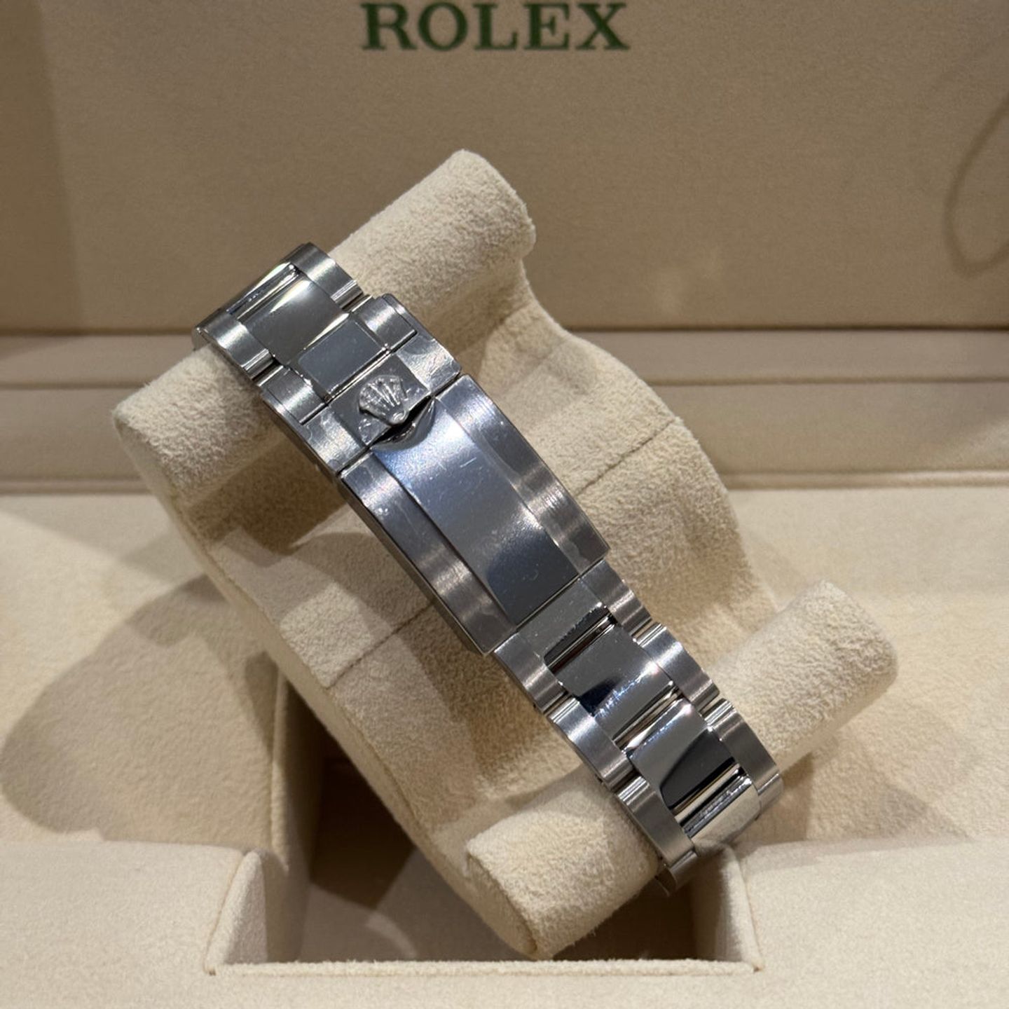 Rolex GMT-Master II 126710BLNR (2025) - Black dial 40 mm Steel case (3/6)