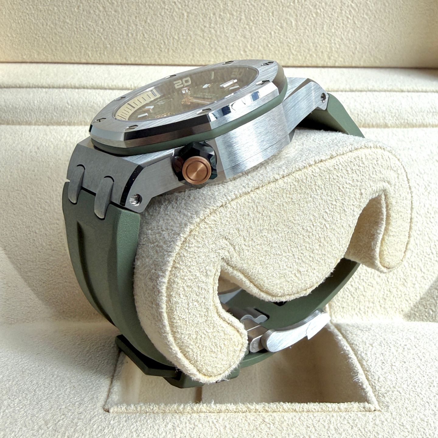 Audemars Piguet Royal Oak Offshore Diver 15720ST.OO.A052CA.01 - (7/7)