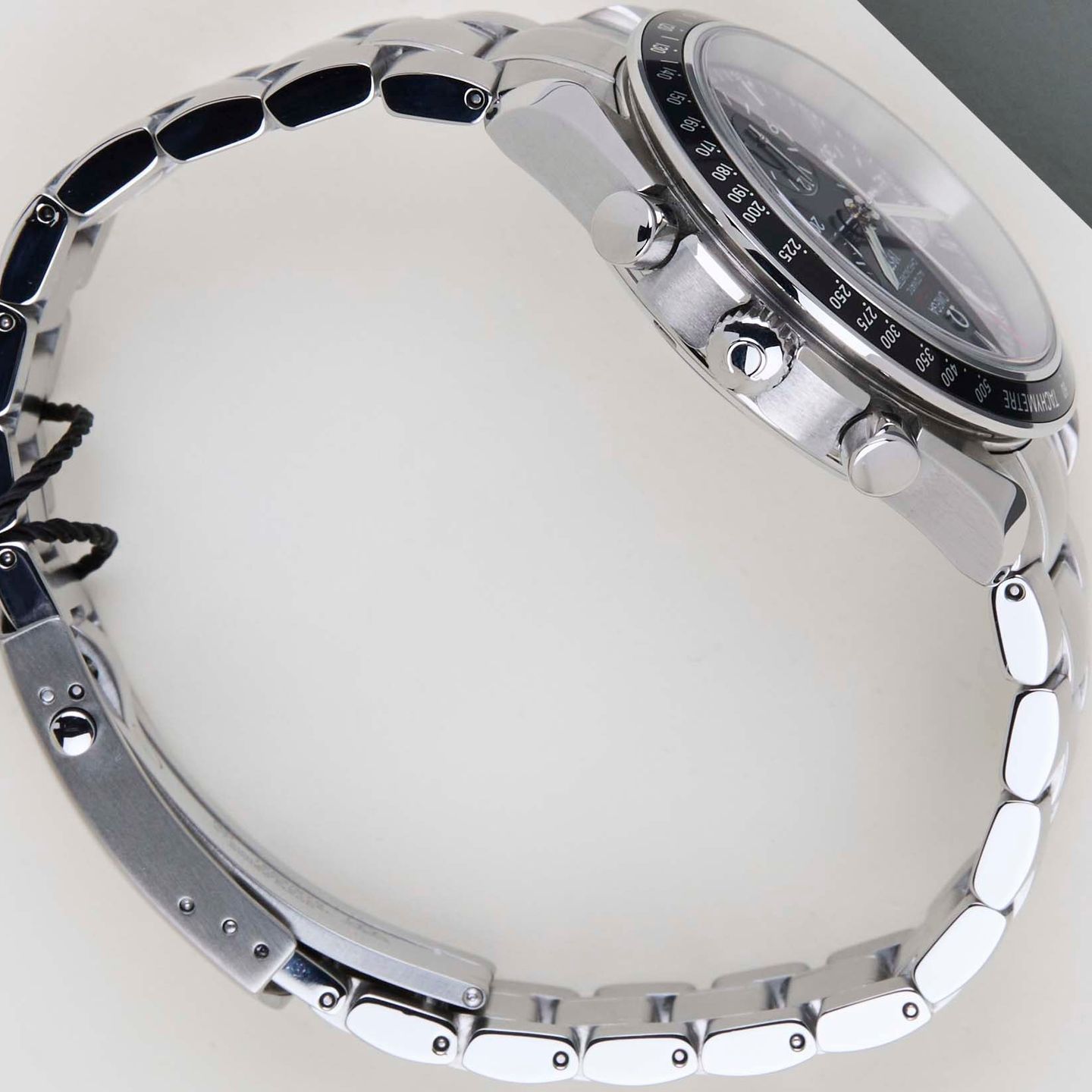 Unknown Unknown 323.30.40.40.01.001 - (7/8)