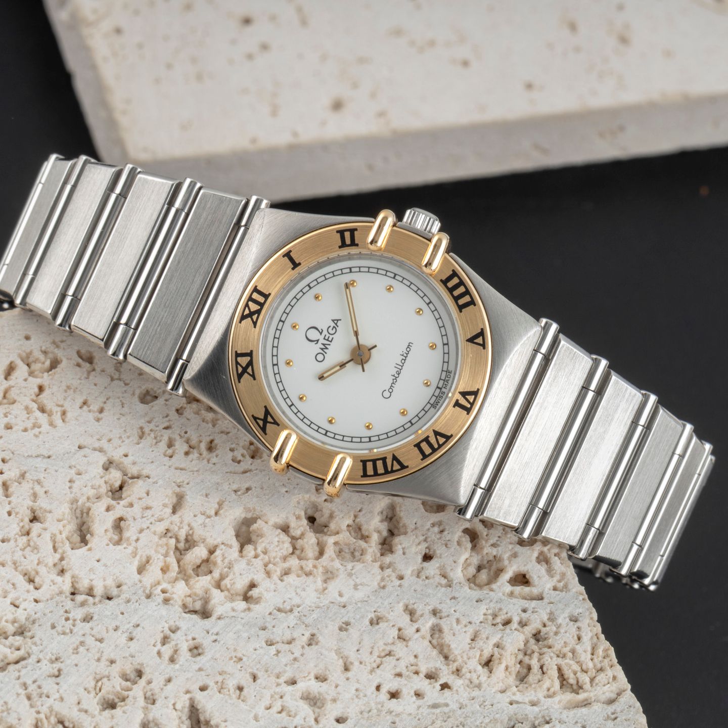 Omega Constellation 795.1080.1 (1993) - Silver dial (2/8)