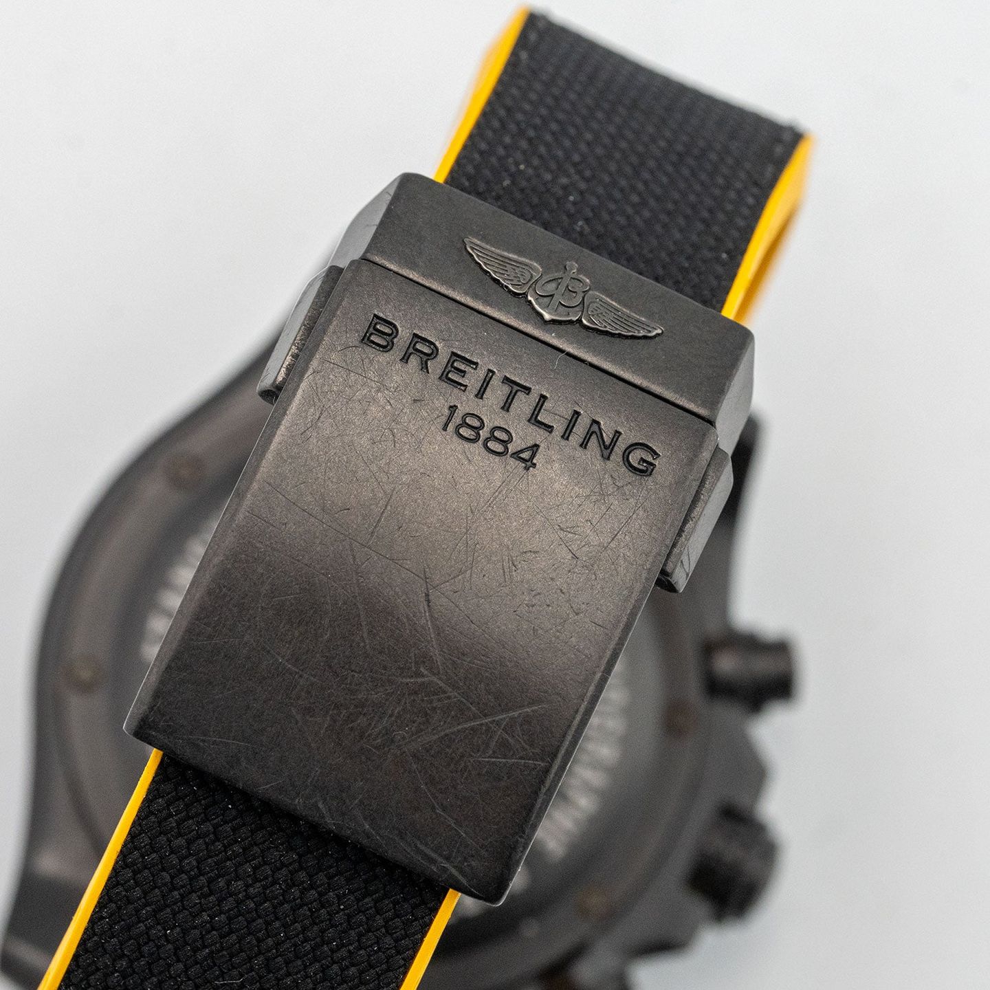 Breitling Avenger Hurricane XB0180 (2019) - Black dial 45 mm Carbon case (3/5)