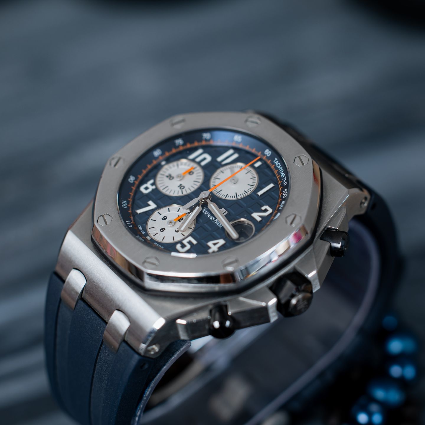 Audemars Piguet Royal Oak Offshore Chronograph 26470ST.OO.A027CA.01 (Unknown (random serial)) - Blue dial 42 mm Steel case (2/5)