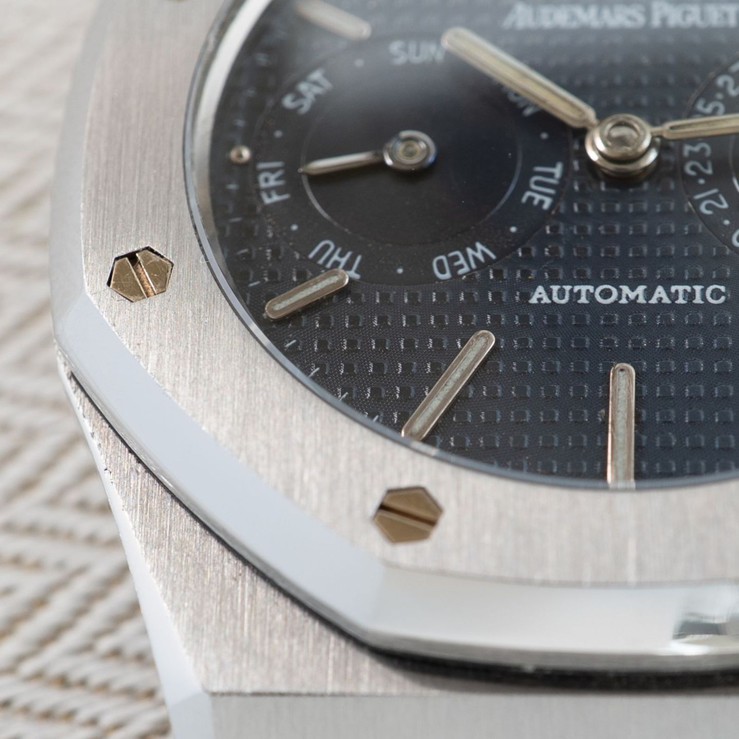 Audemars Piguet Royal Oak Day-Date 25572ST.OO.0789ST.01 (1998) - White dial 36 mm Steel case (7/8)